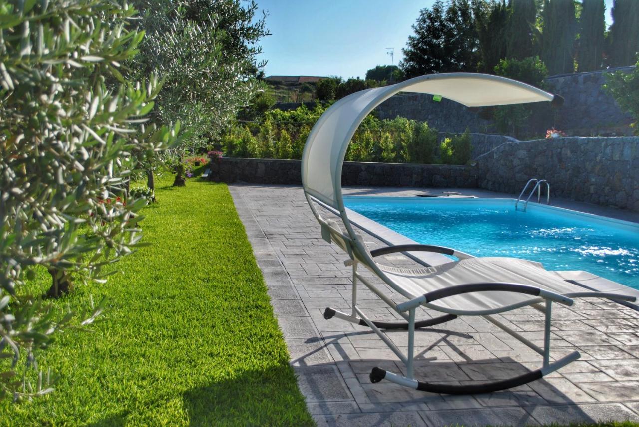 Villa Dedalisa By Holidayngo Ачиреале Екстериор снимка